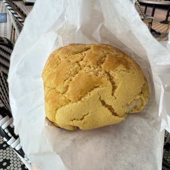 King Bakery 好日子餅家 - Pineapple bun - Bakeries Near Me - Houston, Texas King Bakery 好日子餅家 - Pineapple bun - Bakeries Near Me - Houston, Texas