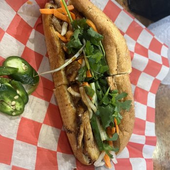Fresh Bowl - Chicken Banh mi - Vietnamese Near Me - Austin, Texas Fresh Bowl - Chicken Banh mi - Vietnamese Near Me - Austin, Texas