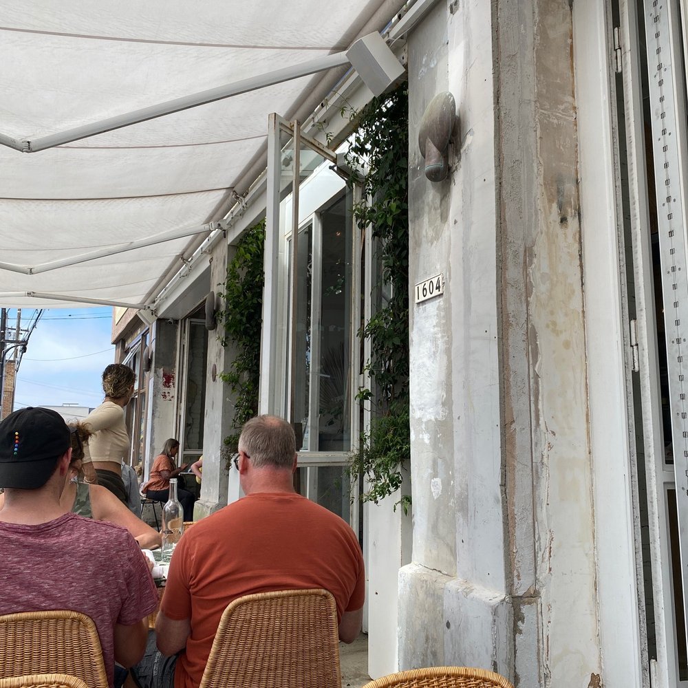 Great White - Cafes Near Me - Los Angeles, California