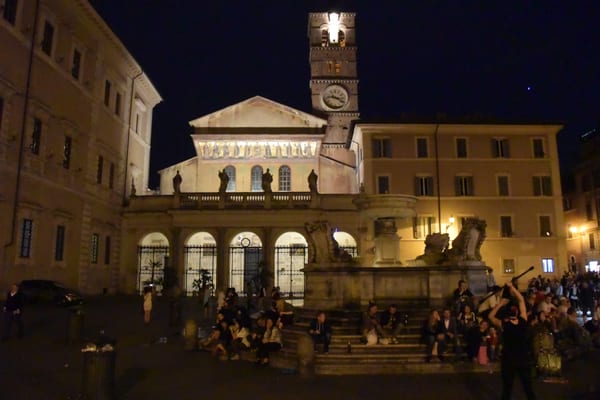 Piazza di Santa Maria in Trastevere by null