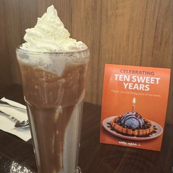 White Rabbit Dessert Experience - Supercookies & Creme - Desserts Near Me - Orlando, Florida
