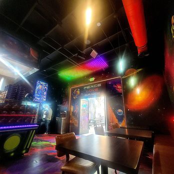 Burger 3000 - Inside seating, self-order kiosks in front - Fast Food Near Me - North Hollywood, California