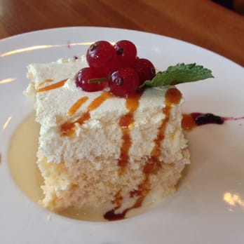 Casa Peru - Very nice tres leches tradicional - Peruvian Near Me - Amsterdam, New Hampshire