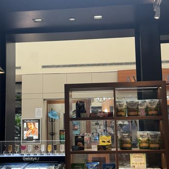 Herb N’ Kitchen - Inside - Convenience Stores Near Me - Miami, Florida