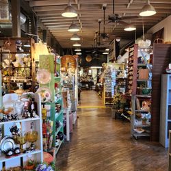 Antiques on Atlanta - Inside