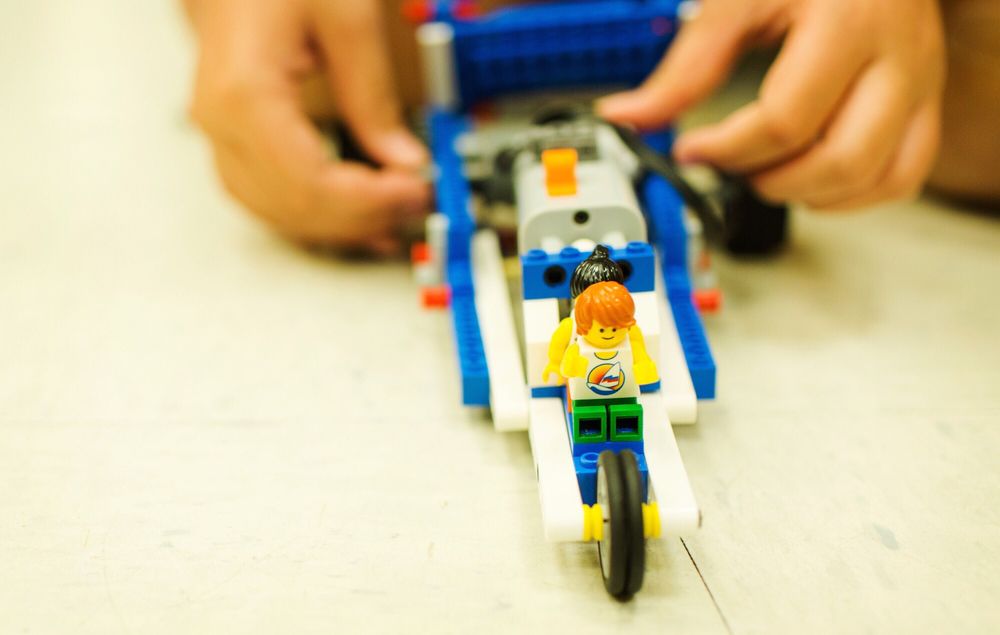 BRICKS BOTS AND BEAKERS Updated August 2024 10 Photos Pearl City