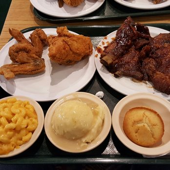 Priscilla's Ultimate Soulfood Cafeteria - Mmmm look at it fried chicken n ribs!! - Soul Food Near Me - Hillside, Illinois
