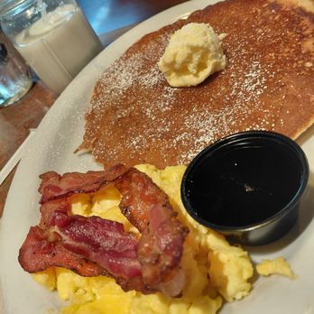 Huckleberry’s breakfast & Lunch - Breakfast & Brunch Near Me - Reno, Nevada