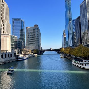 First Lady - Chicago River - Boating Near Me - Chicago, Illinois