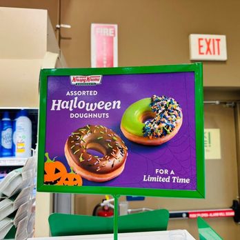 Krispy Kreme - Trick Or Treat Doughnut Signpost. - Donuts Near Me - Hialeah, Florida Krispy Kreme - Trick Or Treat Doughnut Signpost. - Donuts Near Me - Hialeah, Florida