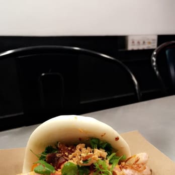 Baos Hog - Very simple design inside but it works with the yummy bun! Eat it right away instead of focusing too much on the picture haha - Chinese Near Me - Garden Grove, California