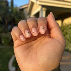 BeobeeNails
