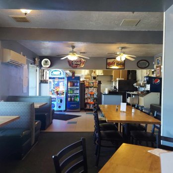 Pizza by Alberto - Dining area 1 - Pizza Near Me - York, Pennsylvania Pizza by Alberto - Dining area 1 - Pizza Near Me - York, Pennsylvania