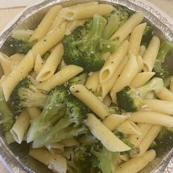 Delmar Pizzeria - Penne with broccoli - Pizza Near Me - Brooklyn, New York
