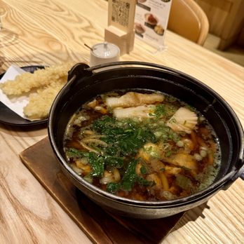 Raku - Nabeyaki udon - Japanese Near Me - New York, New York
