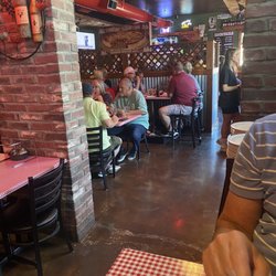 Mr G's Chicago Pizza & Pub - Inside
