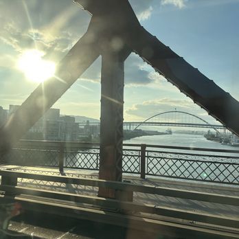 Broadway Bridge - Landmarks & Historical Buildings Near Me - Portland, Oregon