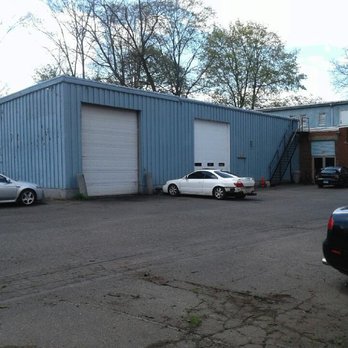 Finish Line Movers - Overnight storage available in our facility - Movers Near Me - Meriden, Connecticut