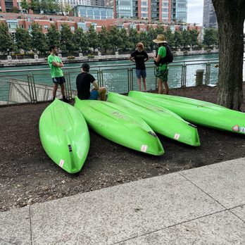 Urban Kayaks Riverwalk - Rafting/Kayaking Near Me - Chicago, Illinois