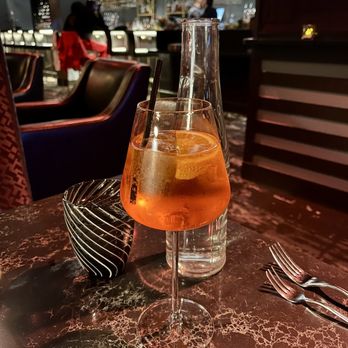 Elements Bar & Lounge - French spritz - Cocktail Bars Near Me - San Francisco, California