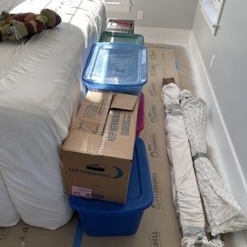 CT Moving Helpers - Movers Near Me - Uncasville, Connecticut CT Moving Helpers - Movers Near Me - Uncasville, Connecticut