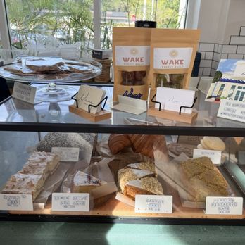 Navi Coffee & Flowers - Coffee & Tea Near Me - Miami, Florida
