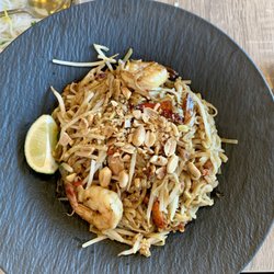 Oriens - Seafood Pad Thai