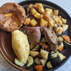 Southern Cross Garden Bar Restaurant - Sunday roast, sliced sirloin at Southern Cross Garden Bar Restaurant, Wellington
