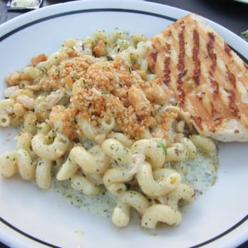 Corner Bakery Cafe - pesto cavatappi (combo size) and garlic bread - Salad Near Me - Pasadena, California Corner Bakery Cafe - pesto cavatappi (combo size) and garlic bread - Salad Near Me - Pasadena, California