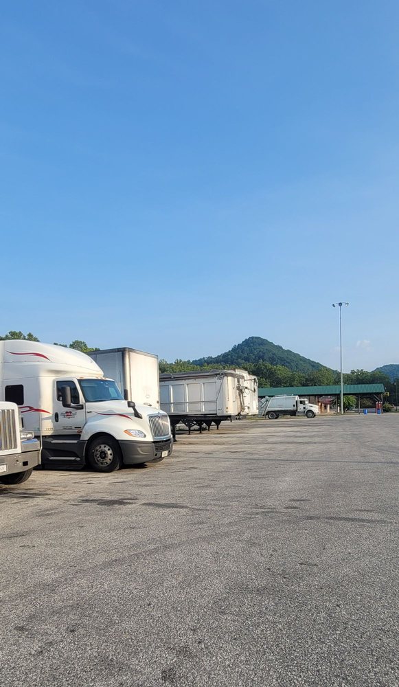 CLARK’S PUMP N SHOP Updated July 2024 Ky 10, Vanceburg, Kentucky