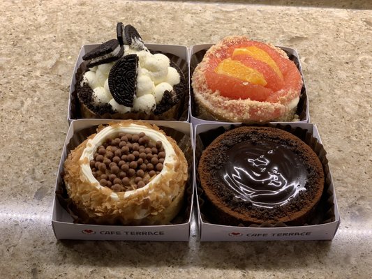 Cafe Terrace/shindangdong(신당동왕김밥) Kimbap roll by null