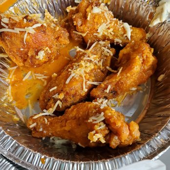 Buckeye Lake Brewery - Garlic Parmesian Wings - Breweries Near Me - Buckeye Lake, Ohio