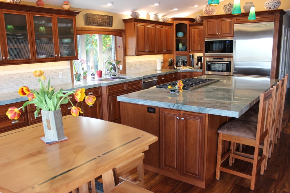 Slide of Vazana Construction