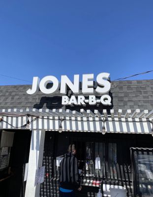 Jones Bar-B-Q by null