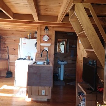 Crooked Creek Cabins - Vacation Rentals Near Me - Boscobel, Wisconsin Crooked Creek Cabins - Vacation Rentals Near Me - Boscobel, Wisconsin