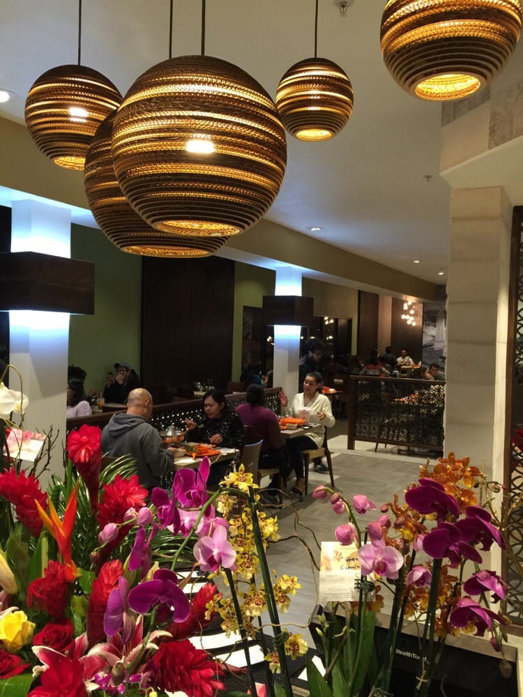 Sanamluang Thai Cuisine