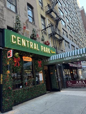 Central Park Tavern by null
