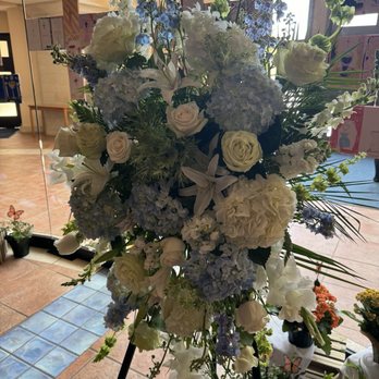 Upland Flowers - Florists Near Me - Upland, California