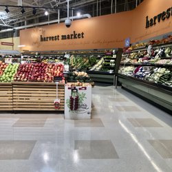 Hannaford Supermarket - Hannaford Esperance NY. Very clean and well kept. Nice store.