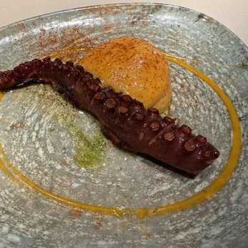 La Despensa de Etxanobe - Octopus - Basque Near Me - Bilbao, BI