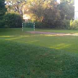 GZ Schindlergut - Fussballfeld mit zwei Toren