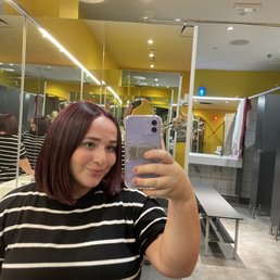Hair shape & color
