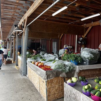 La Vaquita Flea Market - Fresh fruit and produce from the Framers Market - Flea Markets Near Me - Pendergrass, Georgia La Vaquita Flea Market - Fresh fruit and produce from the Framers Market - Flea Markets Near Me - Pendergrass, Georgia