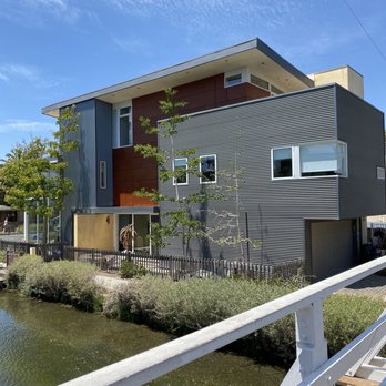 Venice Canals - Landmarks & Historical Buildings Near Me - Venice, California Venice Canals - Landmarks & Historical Buildings Near Me - Venice, California