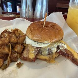 The Black Walnut - Breakfast Burger w Hash-browns!