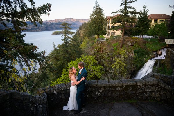 Columbia Gorge Hotel & Spa by null