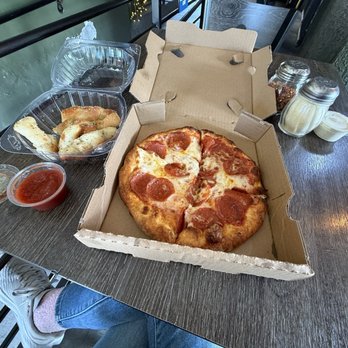 Italiano's Pizza - That's what I tend to order my lunch on a Sunday - Pizza Near Me - Los Angeles, California Italiano's Pizza - That's what I tend to order my lunch on a Sunday - Pizza Near Me - Los Angeles, California