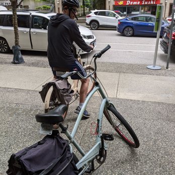 Loden Hotel - Free bikes - Hotels Near Me - Vancouver, British Columbia