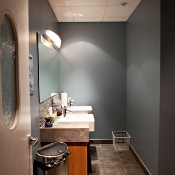 Xperience Life Chiropractic - Bathroom and steam room - Chiropractors Near Me - Calgary, Alberta Xperience Life Chiropractic - Bathroom and steam room - Chiropractors Near Me - Calgary, Alberta