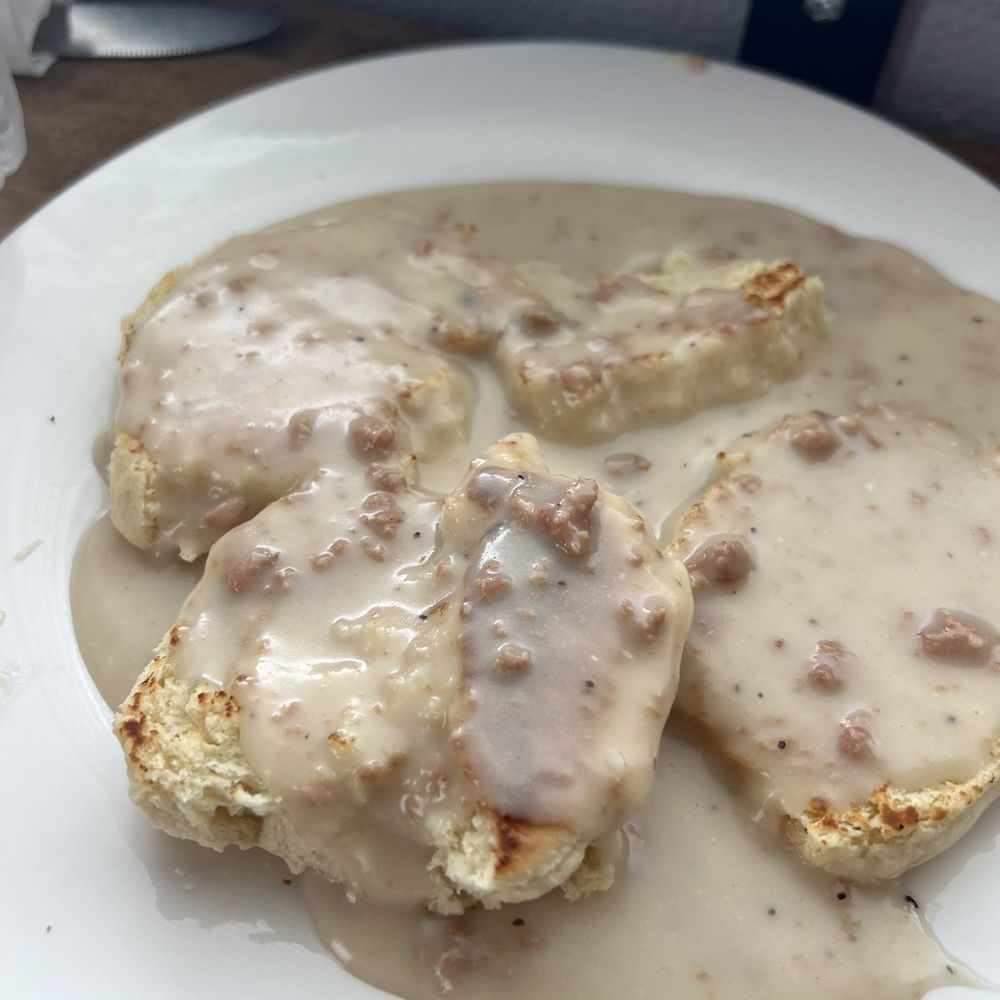 Twins Ranch Cafe - Biscuits and gravy - Ice Cream & Frozen Yogurt Near Me - Garibaldi, Oregon